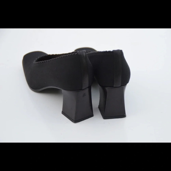 Stuart Weitzman low heels - Picture 4 of 8